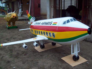 Illustration for article titled The Awesome Animal-Shaped Coffins of Ghana's Paa Joe
